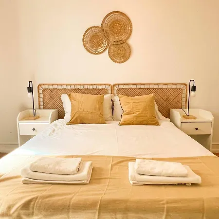 My Fair - 4 Bedroom Near Campo Pequeno Daire