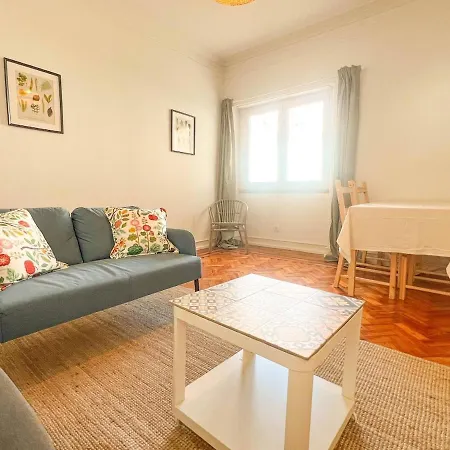 My Fair - 4 Bedroom Near Campo Pequeno Daire Lisboa