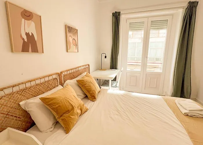 My Fair - 4 Bedroom Near Campo Pequeno Апартаменты