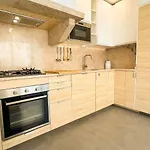 아파트 My Fair - 4 Bedroom Near Campo Pequeno *