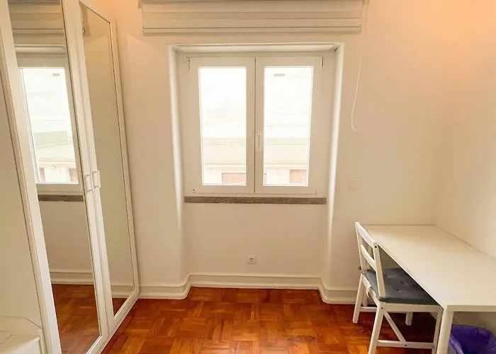 My Fair - 4 Bedroom Near Campo Pequeno Lisbon